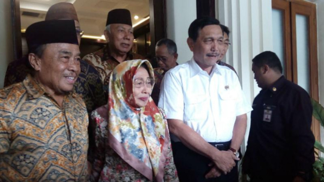 Menko Polhukam, Luhut Pandjaitan bersama anggota Mahkamah Partai PPP