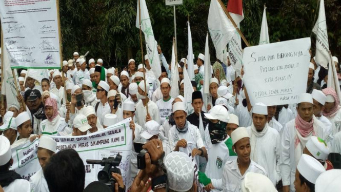 Demonstrasi massa FPI di Jakarta beberapa waktu silam.