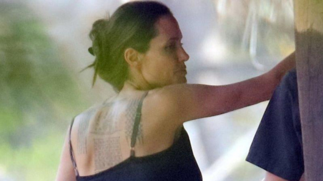 Angelina Jolie dan tato