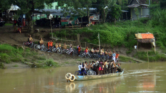 Ilustrasi Sungai Bengawan Solo