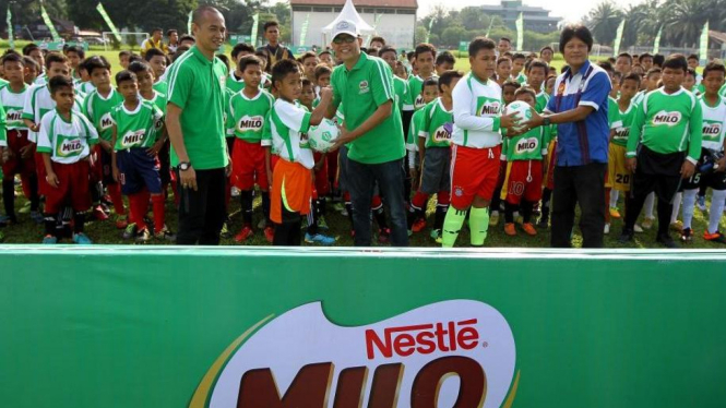 Pembukaan MILO Football Championship 2016 Medan.