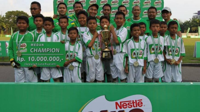 SD lKAL, juara MILO Football Championship Medan 2016. 