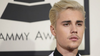 Kelelahan,  Bieber Pilih Pijat dan Bekam