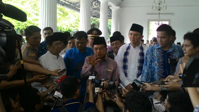 Wapres Jusuf Kalla saat berada di Balaikota DKI Jakarta