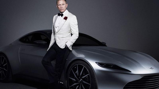 Mobil James Bond, Aston Martin DB10