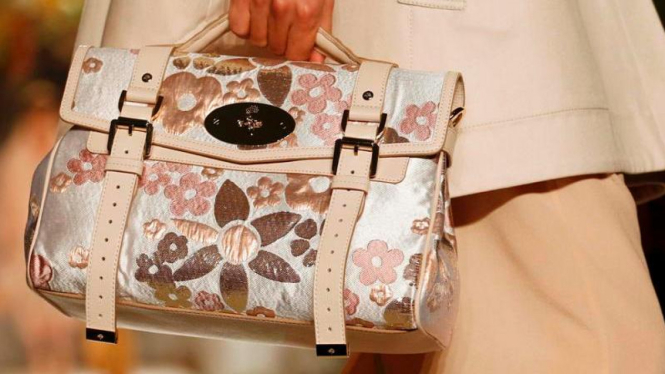 Koleksi Mulberry di London Fashion Week