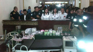 Tersangka Kasus Klinik Aborsi Ilegal Menteng Dibawa ke Jaksa