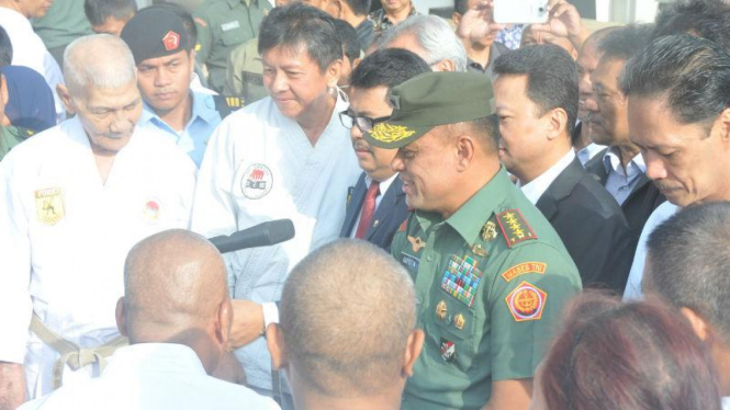 Panglima TNI Gatot Nurmantyo, usai membuka penyelenggaraan Gashuku dan Rakernas Forki dalam rangka HUT ke-53 Forki tahun 2016, di Mabes TNI Cilangkap, Sabtu, 27 Februari 2016