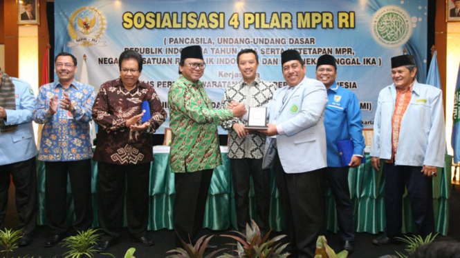 Wakil Ketua MPR RI Oesman Sapta Odang