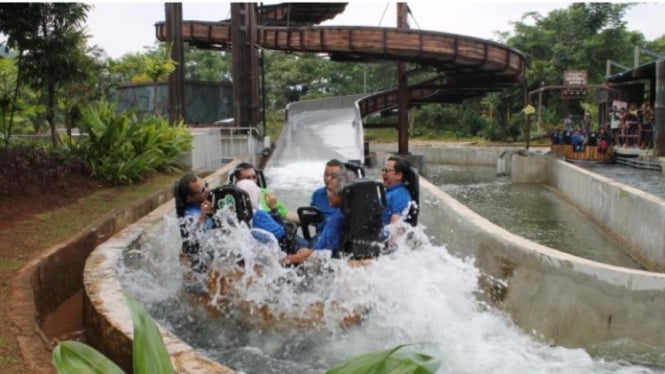 Keseruan Hydrolift