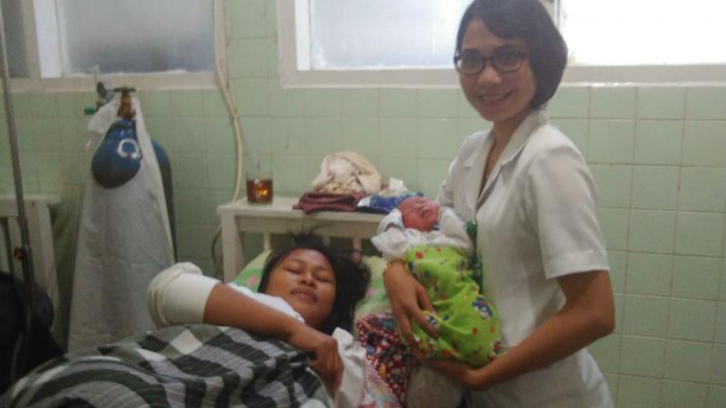 Bayi di Manado, Sulut, lahir bertepatan dengan gerhana matahari