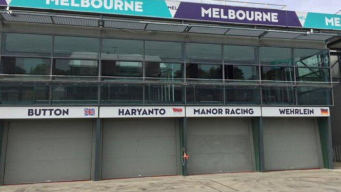 Garasi Rio Haryanto di Sirkuit Albert Park, Melbourne