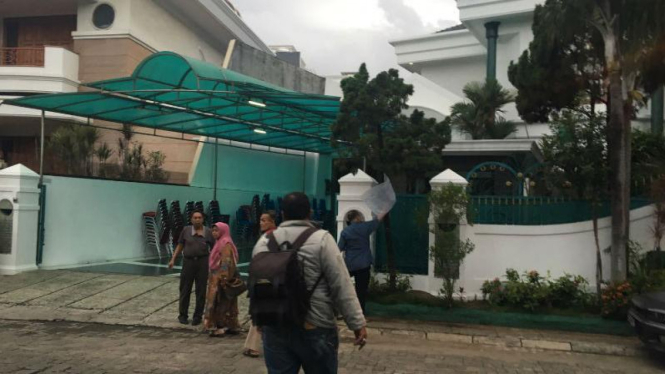 Rumah duka mantan Kadiv Humas Mabes Polri, Irjen (Pur) Abubakar Nataprawira.