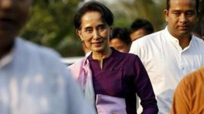 Pemimpin Myanmar, Aung San Suu Kyi.