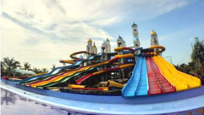 Destinasi wisata Jepara Ocean Park di kabupaten Jepara, Jawa Tengah.