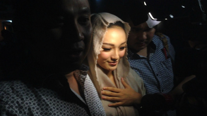 Zaskia Gotik menjalani pemeriksaan di Polda Metro Jaya