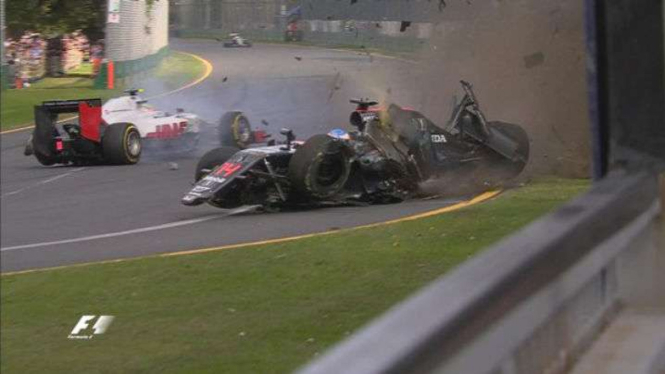 Tabrakan antara Fernando Alonso dan Esteban Esteban Gutierrez di GP Australia