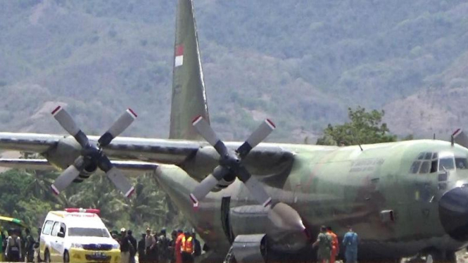 Salah satu pesawat Hercules, saat berada di Palu.