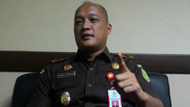 Kepala Seksi Penyidik Pidana Khusus Kejaksaan Tinggi Jawa Timur, Dandeni Herdiana.