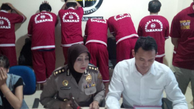 Direktorat Reserse Kriminal Umum Polda Lampung membongkar jaringan sindikat jual beli janin bayi manusia untuk dijadikan tumbal pesugihan.