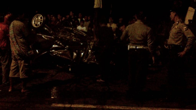 Kecelakaan tunggal BMW di Bantul, Yogyakarta.