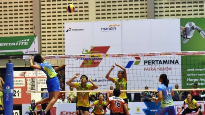 Pertandingan Jakarta Pertamina Energi vs Petrokimia Gresik