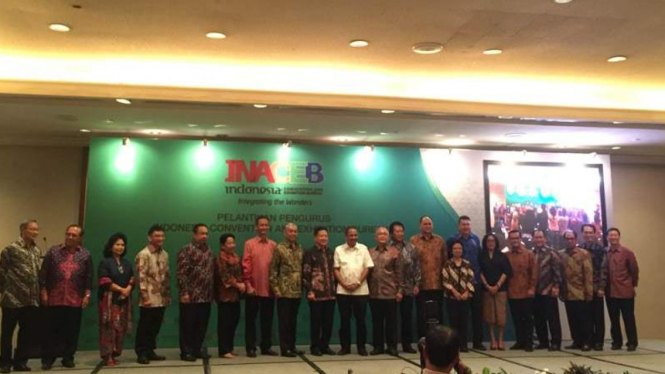 Pelantikan pengurus Indonesia Convention and Exhibition Bureau (Inaceb) periode 2015-2020.