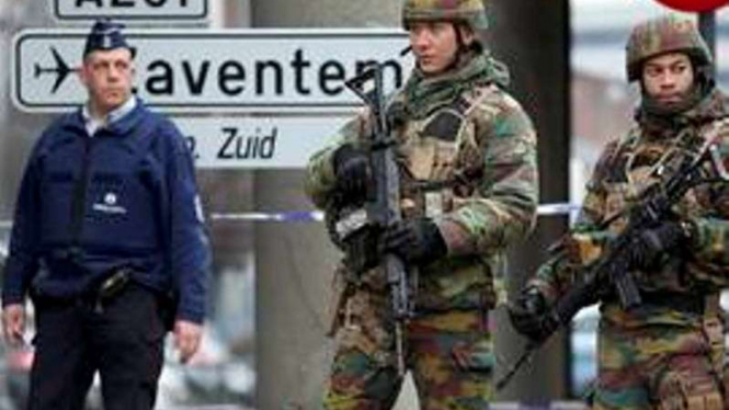 Militer Belgia sedang berjaga di Bandara Internasional Zaventem.