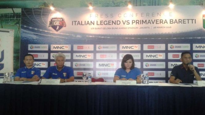 Konferensi pers tim Primavera Baretti vs legenda Italia
