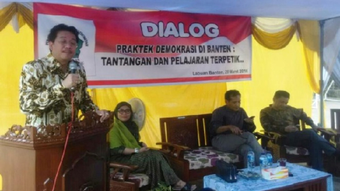 Deni JA dalam diskusi publik di Banten