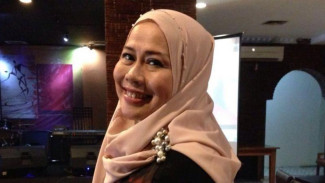 2 Anaknya Alami Disabilitas, Dewi Yull Disebut Kena Kutukan Menikah Beda Agama