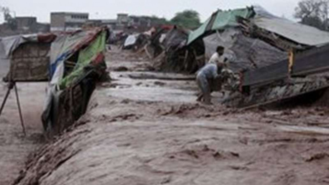Banjir dan longsor yang melanda wilayah Pakistan dan sekitarnya.