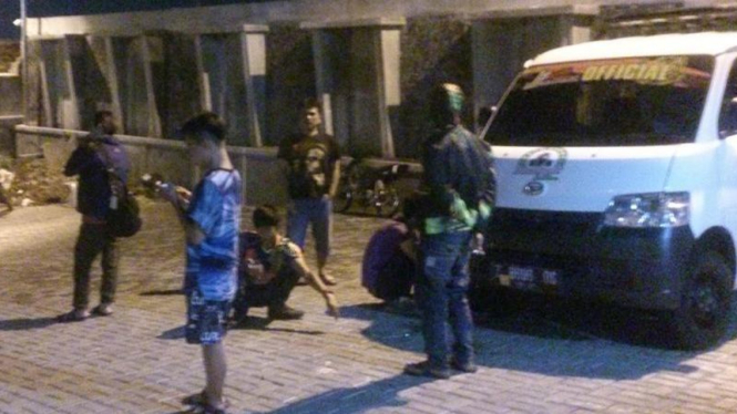 Kepanikan warga menyusul gempa di Garut, Rabu malam (6/4/16).