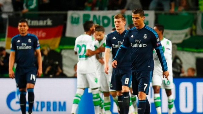 Reaksi pemain Real Madrid, Cristiano Ronaldo, usai Wolfsburg cetak gol.