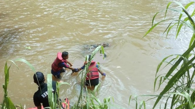 Ilustrasi mayat Ditemukan di Sungai.