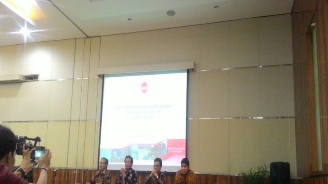 Jajaran direksi PT Adhi Karya melakukan konferensi pers