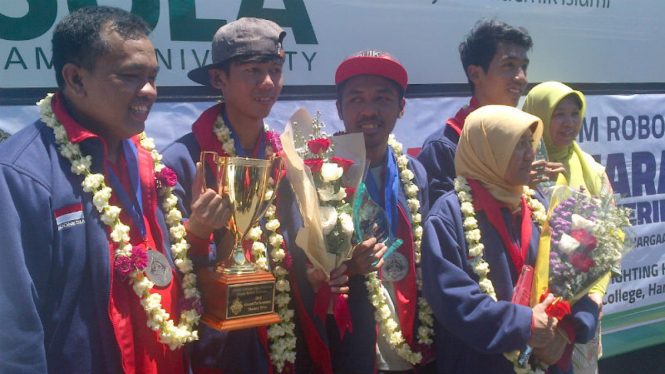 Tim Indonesia juara pertama lomba robot di ajang dunia