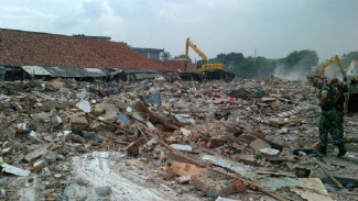 Lurah dan Camat Babak Belur Dikeroyok Warga Luar Batang