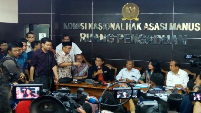 Komnas HAM dan PP Muhammadiyah membeberkan hasil autopsi Siyono yang tewas di tangan Densus 88 Polri, Senin (11/4/2016)