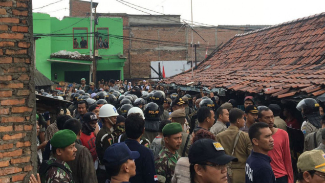 Penggusuran warga Luar Batang, Jakarta Utara.