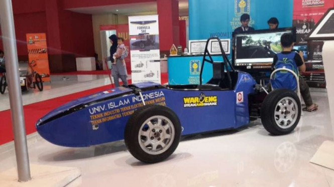 Mobil listrik karya mahasiswa UII Yogyakarta.