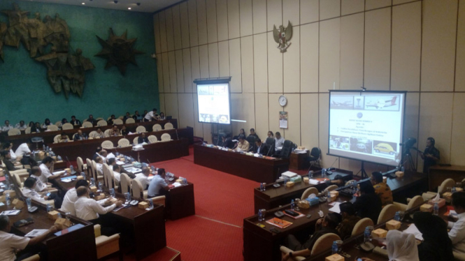 Komisi V DPR RI Rapat Kerja dengan Kementerian Perhubungan.