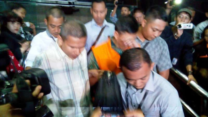 Jaksa Fahri Nurmallo terseret kasus suap Bupati Subang.