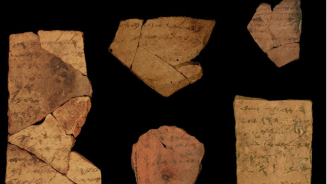 Tulisan di tanah liat 2500 tahun lalu