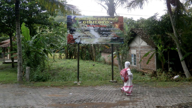 desa wisata Giriloyo, desa batik tulis