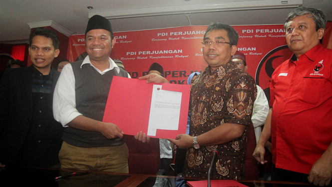 Suasana saat salah satu calon, Muhamad Idrus, mendaftar untuk kontestasi Pilkada Jakarta.