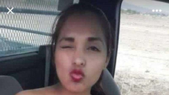 Seorang polwan di Meksiko selfie setengah bugil