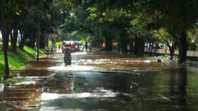 Jalan Squadron, Halim Perdana Kusuma terendam banjir 