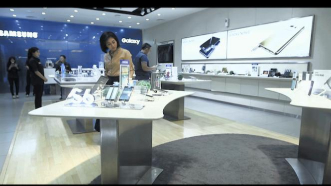 Samsung Experience Store.
