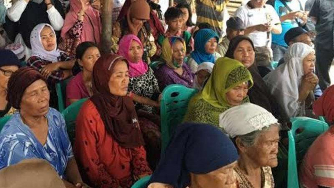 Warga Muara Angke, puluhan tahun hidup tanpa diakui negara.